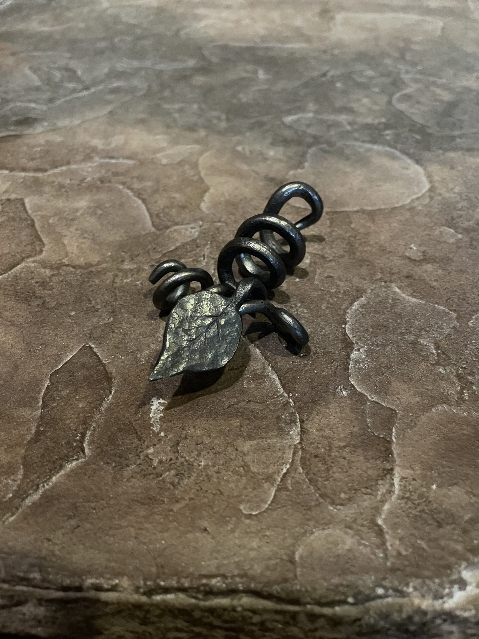 Braid Spirals with Leaves